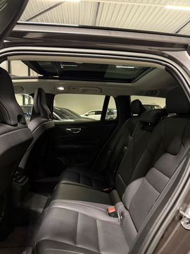 Volvo V60 2.0 T6 Plug-in hybrid AWD Ultimate Bright Pano H&K