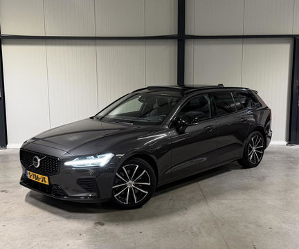Volvo V60 2.0 T6 Plug-in hybrid AWD Ultimate Bright Pano H&K