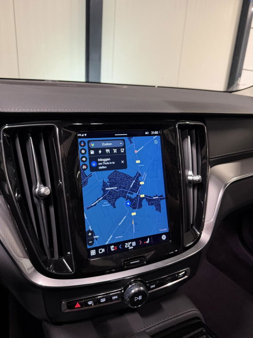 Volvo V60 2.0 T6 Plug-in hybrid AWD Ultimate Bright Pano H&K