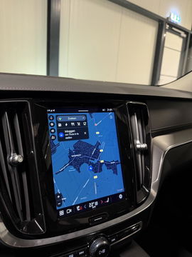 Volvo V60 2.0 T6 Plug-in hybrid AWD Ultimate Bright Pano H&K