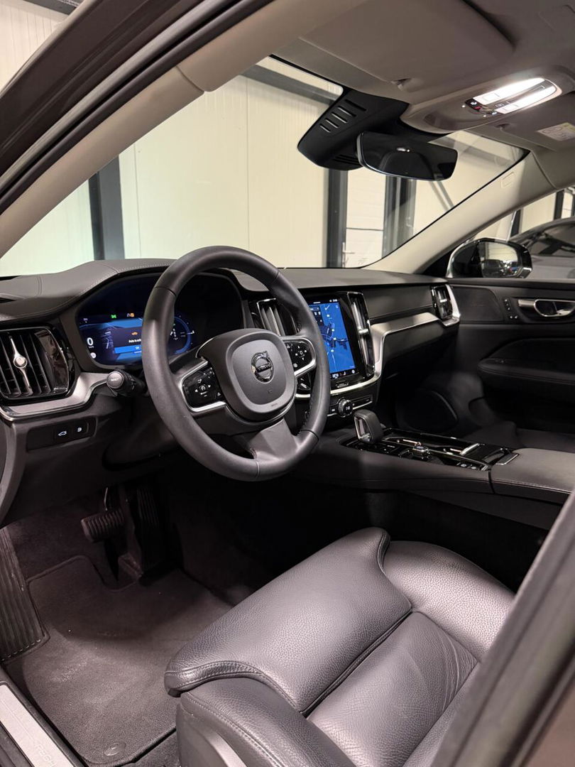 Volvo V60 2.0 T6 Plug-in hybrid AWD Ultimate Bright Pano H&K