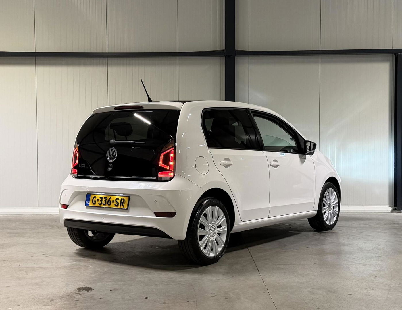 Volkswagen up! 1.0 BMT high up! Clima Cruise Stoelverwarming