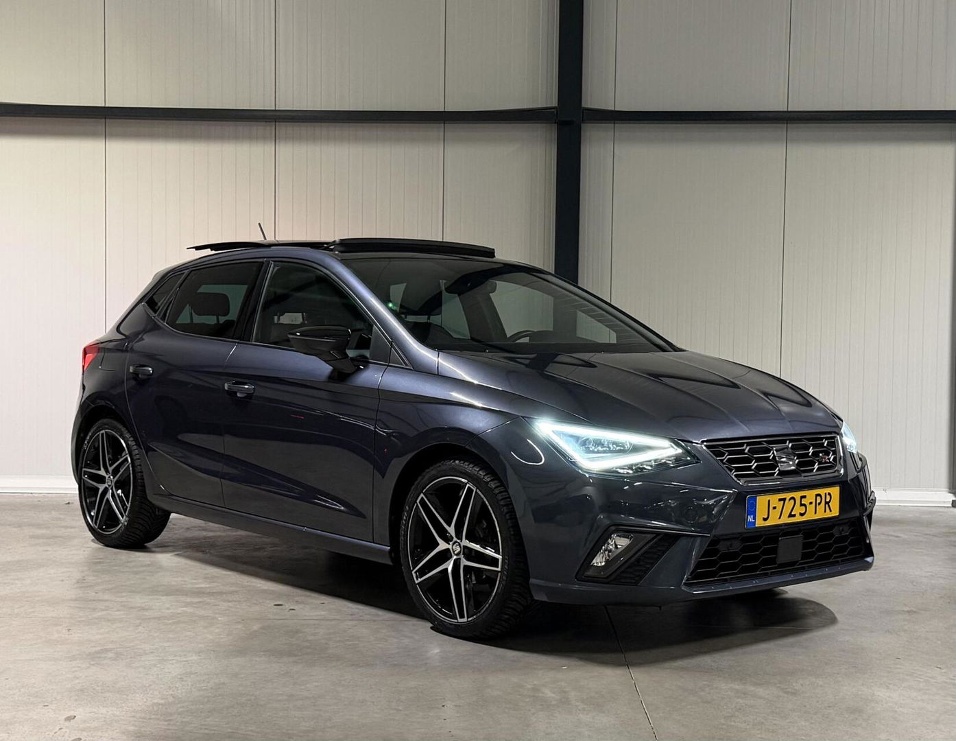 SEAT Ibiza 1.0 TSI FR Pano Sfeer Virtual Camera Beats Audio