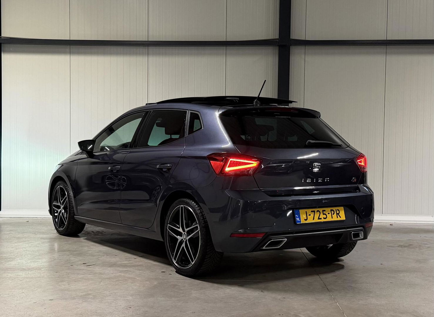 SEAT Ibiza 1.0 TSI FR Pano Sfeer Virtual Camera Beats Audio