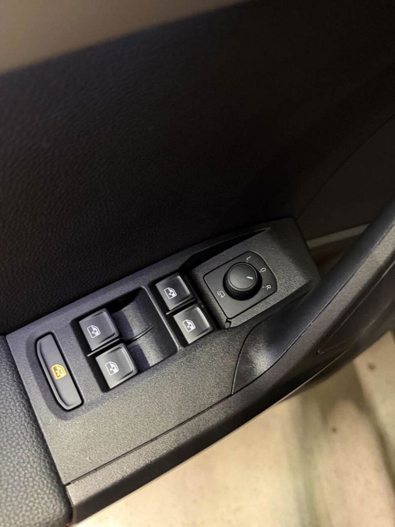 SEAT Ibiza 1.0 TSI FR Pano Sfeer Virtual Camera Beats Audio