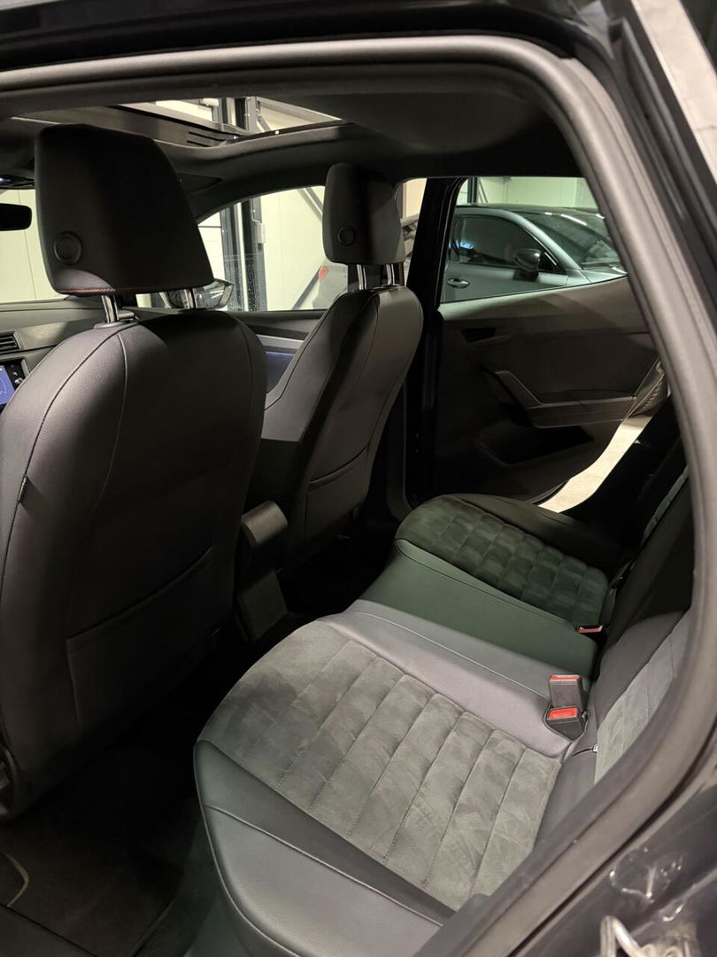 SEAT Ibiza 1.0 TSI FR Pano Sfeer Virtual Camera Beats Audio