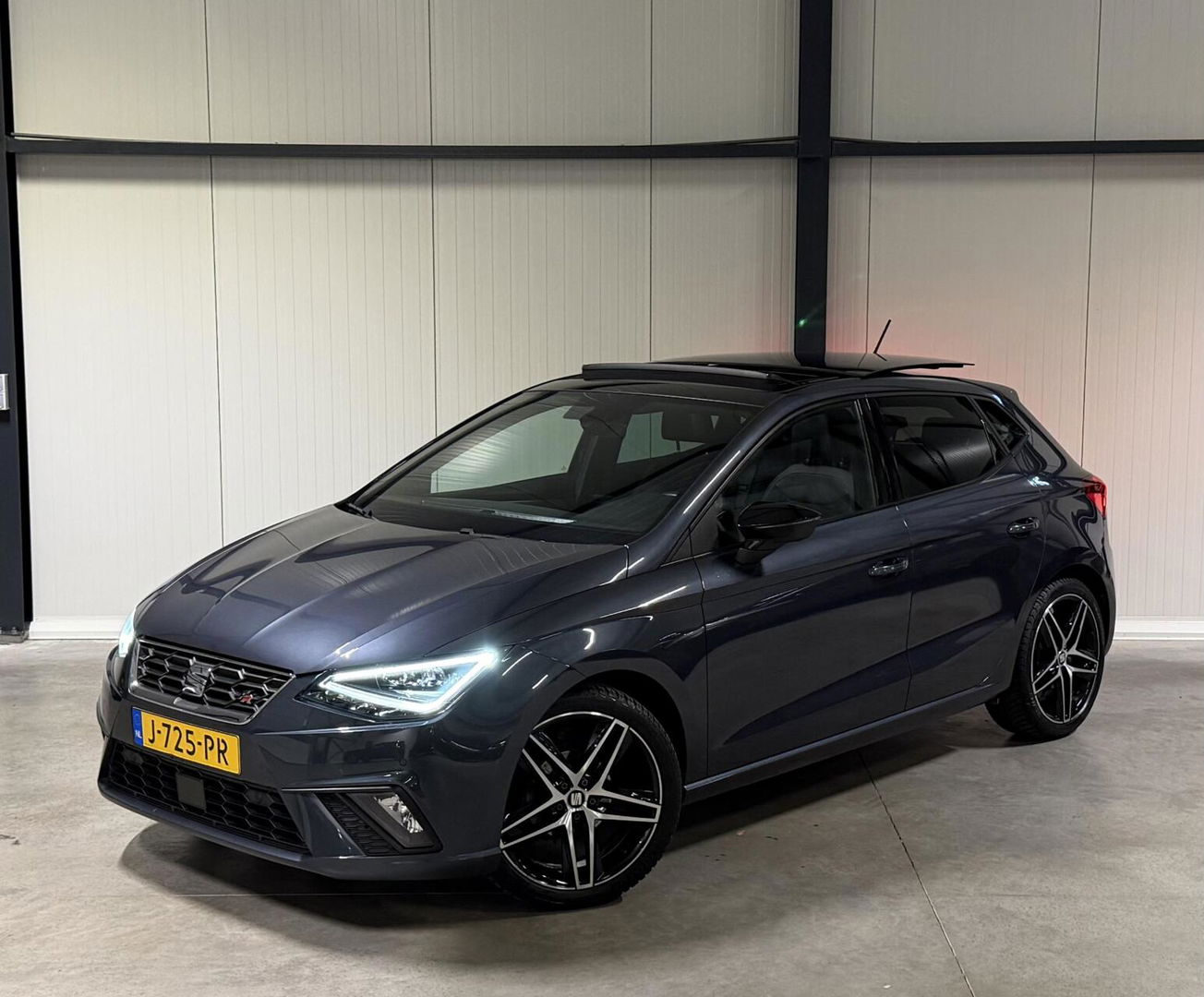 SEAT Ibiza 1.0 TSI FR Pano Sfeer Virtual Camera Beats Audio