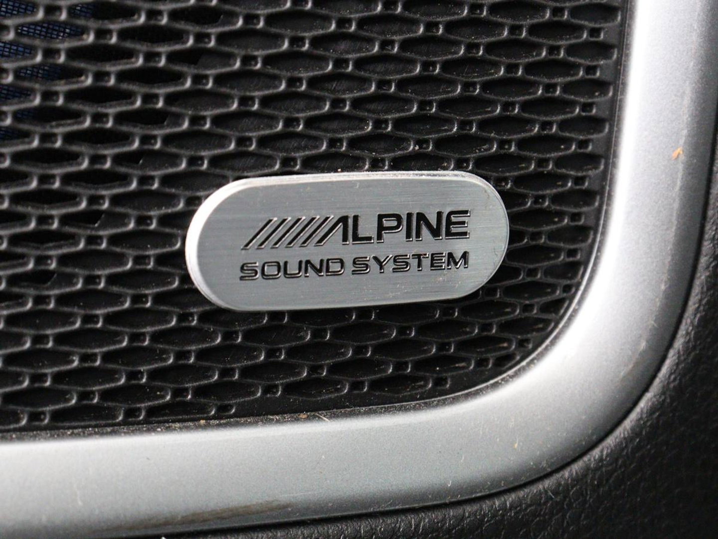 Jeep Compass 1.5T e-Hybrid Limited | 360 Camera | Adaptive cruise | Alpine Sound | Half leder | Carplay | Navigatie | Keyless | Dodehoek detectie | Full LED | Climate control | Bluetooth