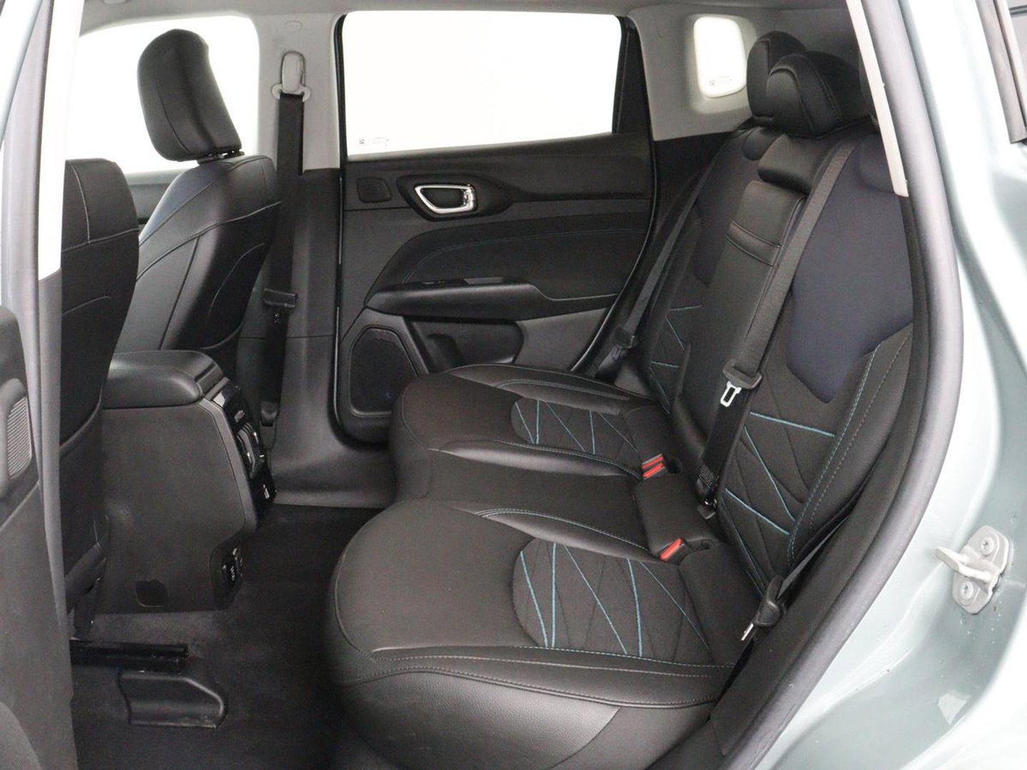 Jeep Compass 1.5T e-Hybrid Limited | 360 Camera | Adaptive cruise | Alpine Sound | Half leder | Carplay | Navigatie | Keyless | Dodehoek detectie | Full LED | Climate control | Bluetooth