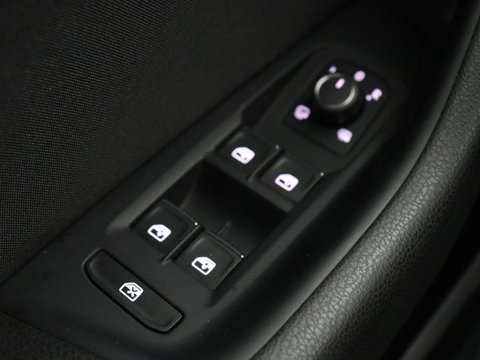 Volkswagen Passat 1.4 TSI PHEV GTE | Stoelverwarming | Adaptive cruise | Carplay | Navigatie | 18'' | Matrix LED | Parkeerhulp | Bluetooth | Plug In