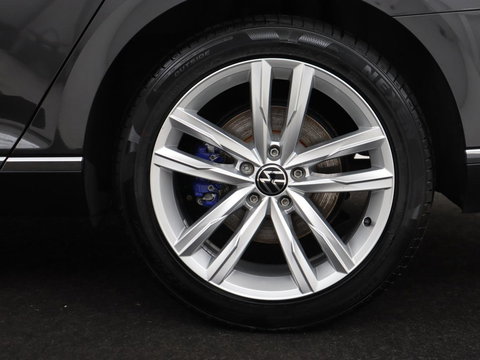 Volkswagen Passat 1.4 TSI PHEV GTE | Stoelverwarming | Adaptive cruise | Carplay | Navigatie | 18'' | Matrix LED | Parkeerhulp | Bluetooth | Plug In