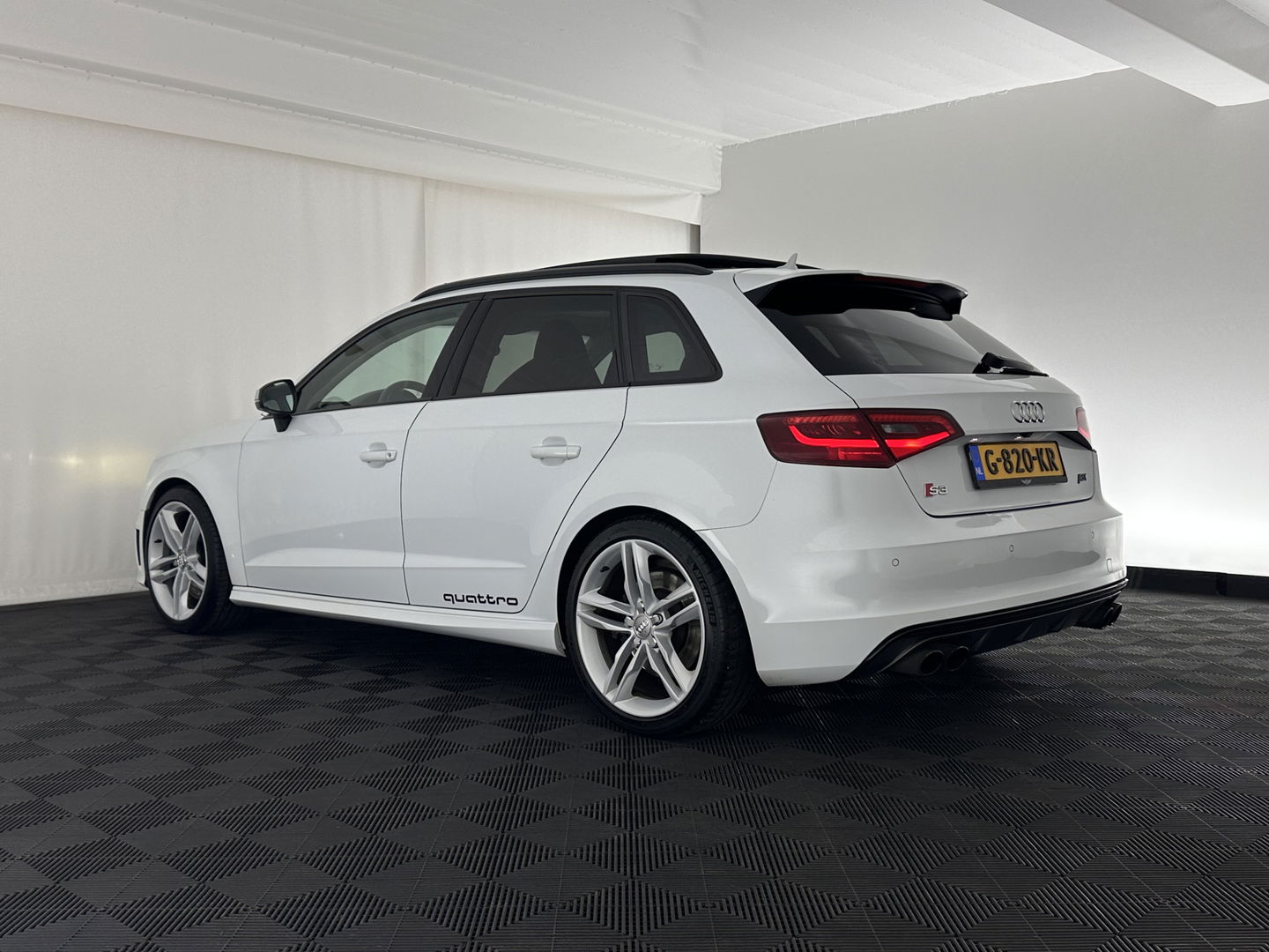 Audi S3 Sportback 2.0 TFSI Quattro Pro Line Plus Aut. *PANO | LEATHER | HEATED-SPORTSEATS | ADAPTIVE-CRUISE | FULL-LED | KEYLESS | CAMERA | NAVI-FULLMAP | PRIVACYGLASS | SHIFTPADDLES | ECC | PDC | 18''ALU*