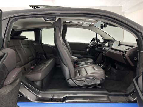 BMW i3 S 120Ah 42 kWh [ 3-Fase-11kW ] *ACCUCEL-DEFECT / RANGE 151KM* *HEAT-PUMP | PANO | ADAPTIVE-CRUISE | LEATHER-FABRIC | FULL-LED | HARMAN/KARDON | HEATED-COMFORTSEATS | NAVI-FULLMAP | DAB+ | ECC | PDC | 18''ALU*