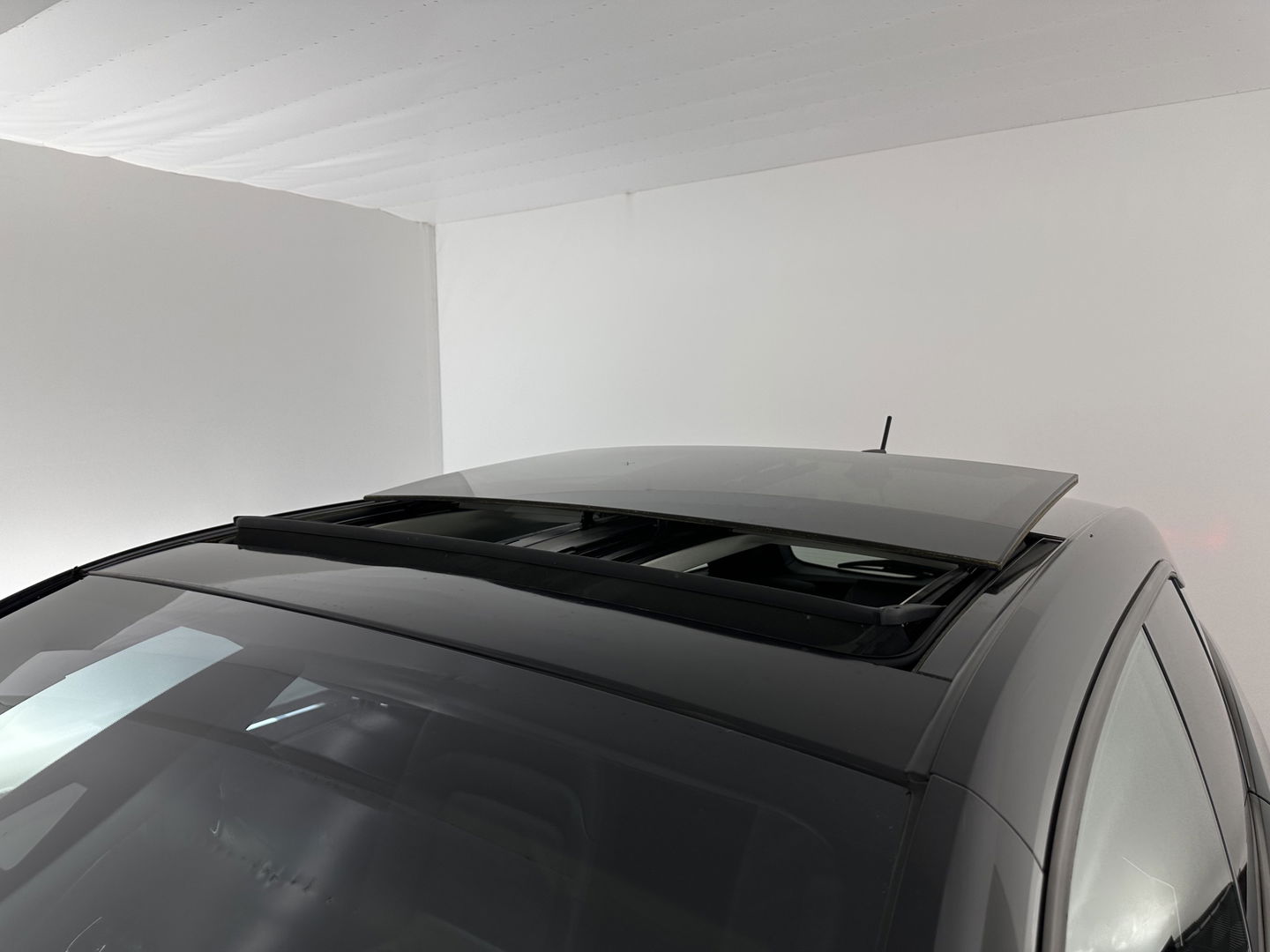 BMW i3 S 120Ah 42 kWh [ 3-Fase-11kW ] *ACCUCEL-DEFECT / RANGE 151KM* *HEAT-PUMP | PANO | ADAPTIVE-CRUISE | LEATHER-FABRIC | FULL-LED | HARMAN/KARDON | HEATED-COMFORTSEATS | NAVI-FULLMAP | DAB+ | ECC | PDC | 18''ALU*