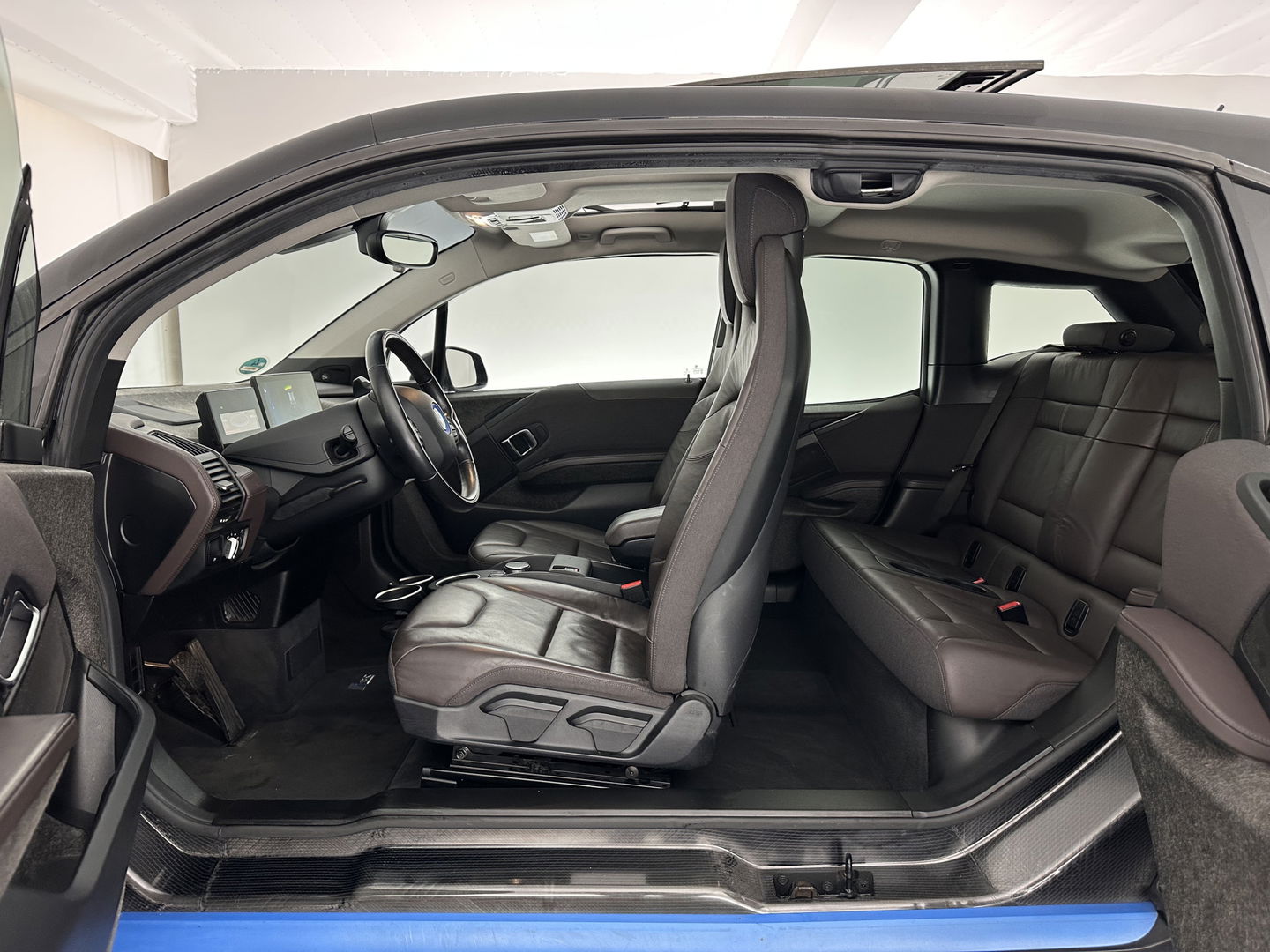 BMW i3 S 120Ah 42 kWh [ 3-Fase-11kW ] *ACCUCEL-DEFECT / RANGE 151KM* *HEAT-PUMP | PANO | ADAPTIVE-CRUISE | LEATHER-FABRIC | FULL-LED | HARMAN/KARDON | HEATED-COMFORTSEATS | NAVI-FULLMAP | DAB+ | ECC | PDC | 18''ALU*