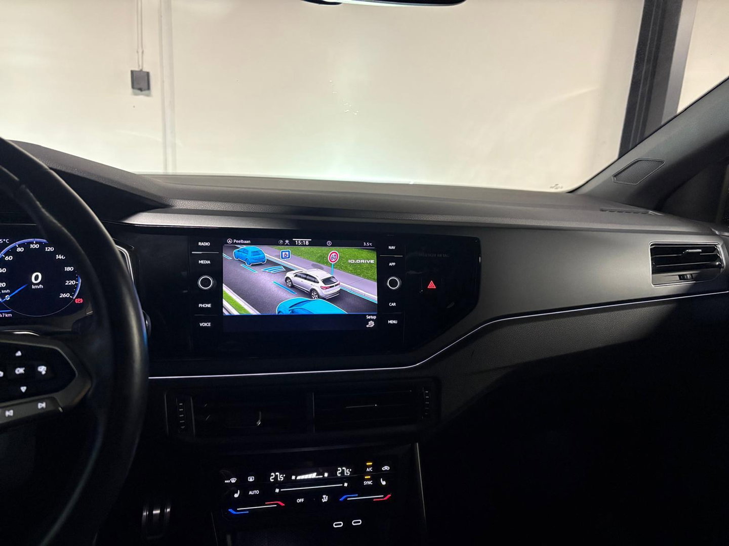 Volkswagen Taigo 1.5 TSI R-Line PANO KEYLESS CAM