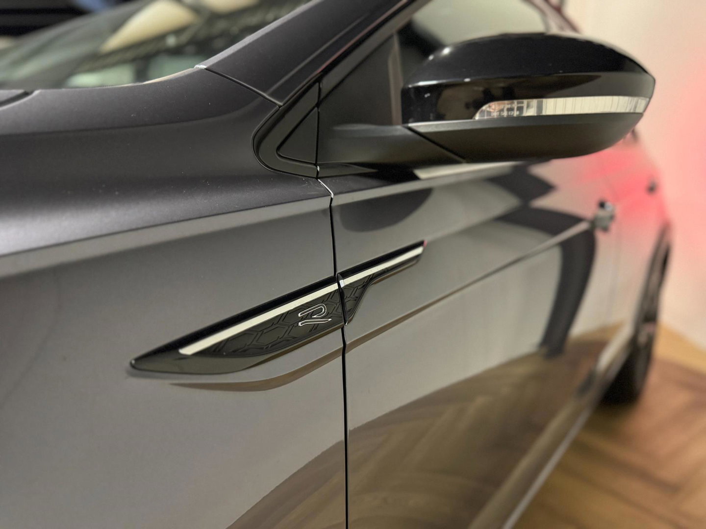 Volkswagen Taigo 1.5 TSI R-Line PANO KEYLESS CAM