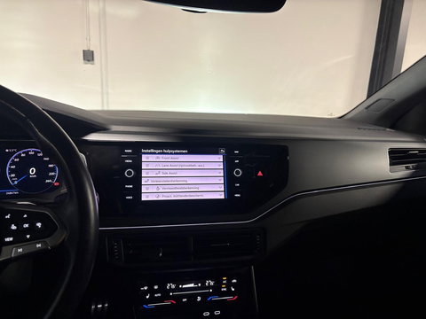 Volkswagen Taigo 1.5 TSI R-Line PANO KEYLESS CAM