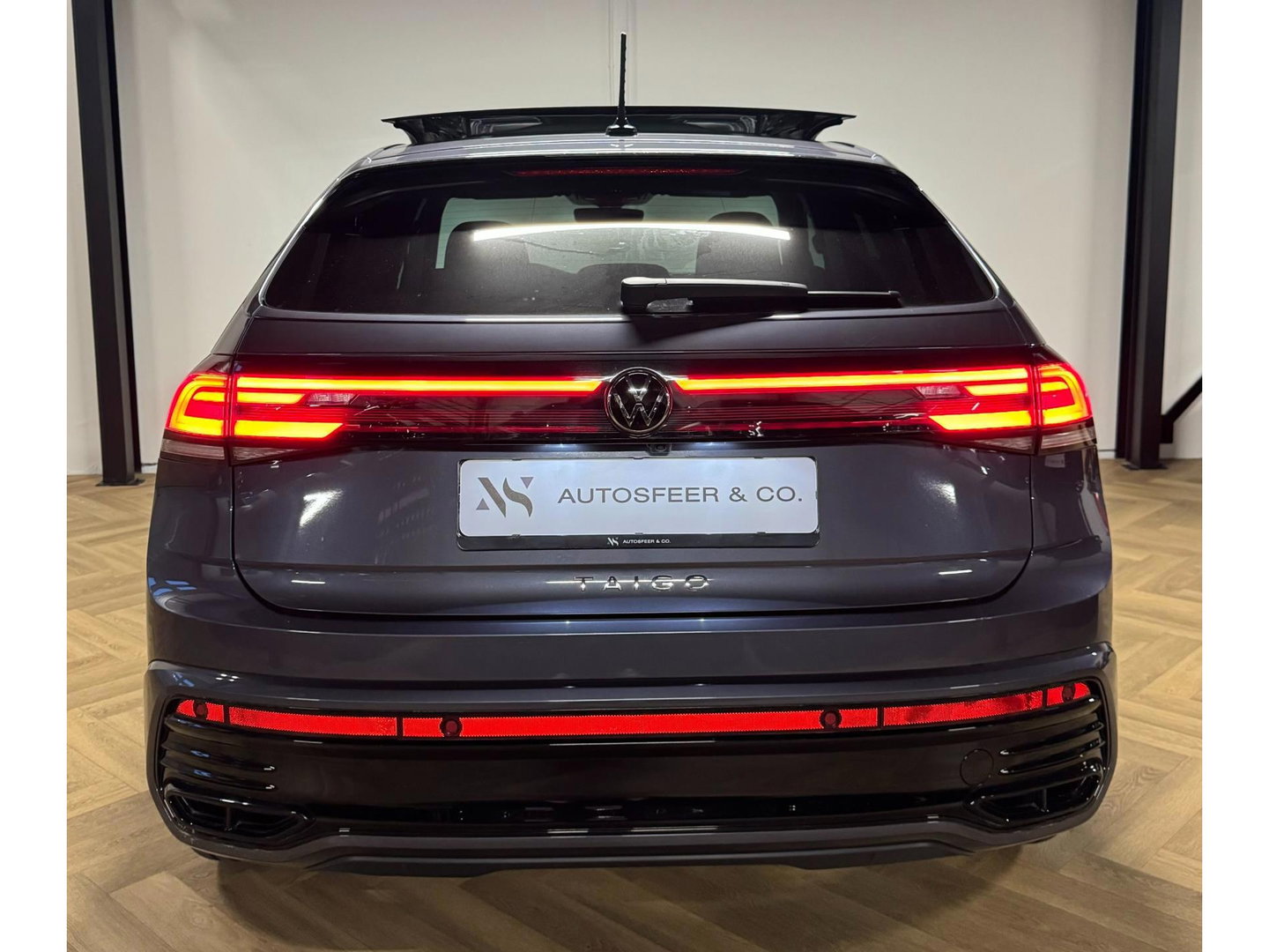 Volkswagen Taigo 1.5 TSI R-Line PANO KEYLESS CAM