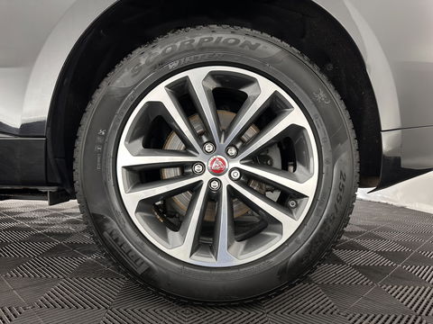 Jaguar F-Pace 3.0 S AWD R-Dynamic Aut *PANO | LEATHER | BLINDSPOT | FULL-LED | MERIDIAN-AUDIO | HEATED-SPORTSEATS | NAVI-FULLMAP | KEYLESS | CAMERA | CARPLAY | SHIFTPADDLES | PDC | LANE-ASSIST | MEMORY-PACK | DIGI-COCKPIT | .