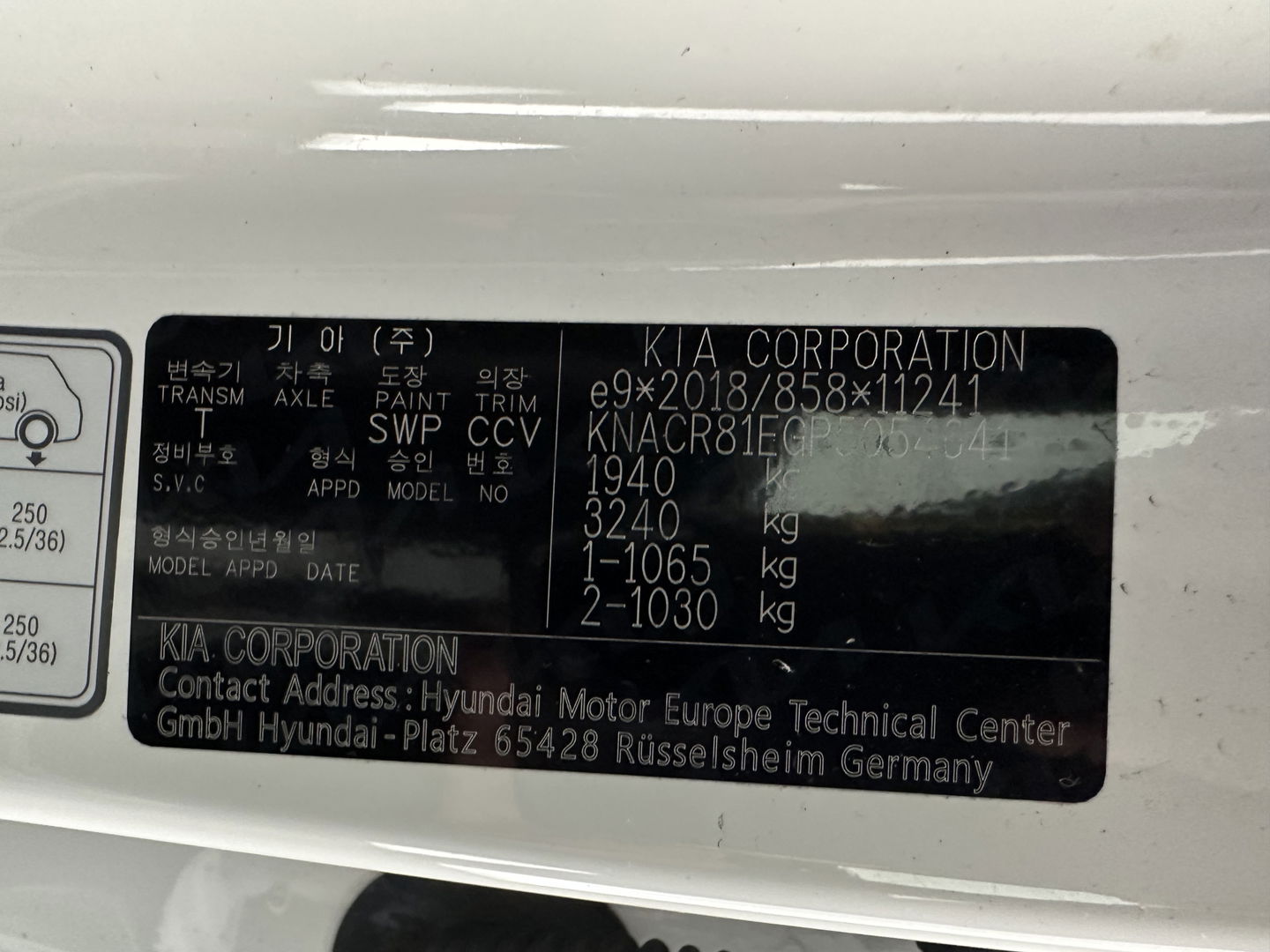 Kia Niro 1.6 GDi Hybrid Dynamic Plus Line (INCL-BTW) Aut. *PANO | HEAD-UP | LEATHER | DIGI-COCKPIT | NAVI-FULLMAP | DAB | ADAPTIVE-CRUISE | CAMERA | HEATED-COMFORTSEATS | KEYLESS | PRIVACYGLASS | SHIFTPADDLES | CARPLAY | TOWBAR | 16"