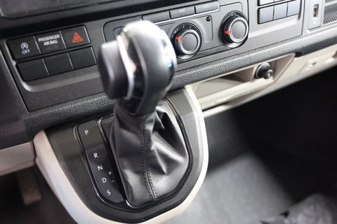 Volkswagen Transporter 2.0 TDI L2H1 LANG DSG AUTOMAAT NAVI Highline