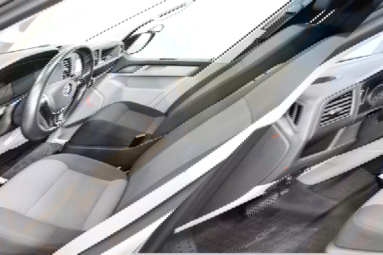 Volkswagen Transporter 2.0 TDI L2H1 LANG DSG AUTOMAAT NAVI Highline