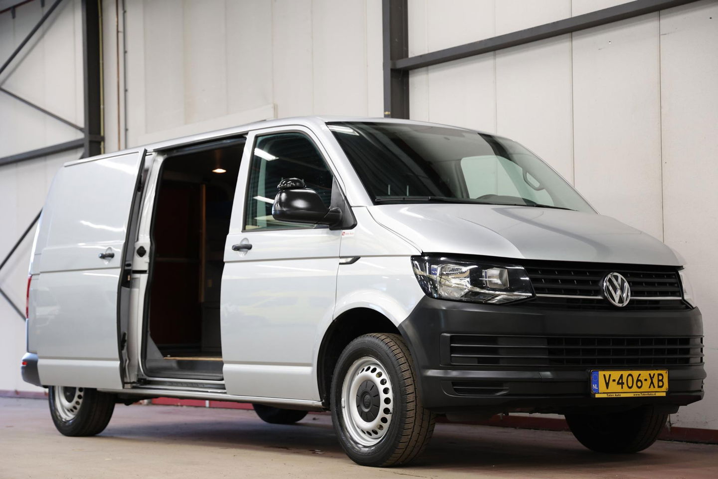 Volkswagen Transporter 2.0 TDI L2H1 LANG DSG AUTOMAAT NAVI Highline