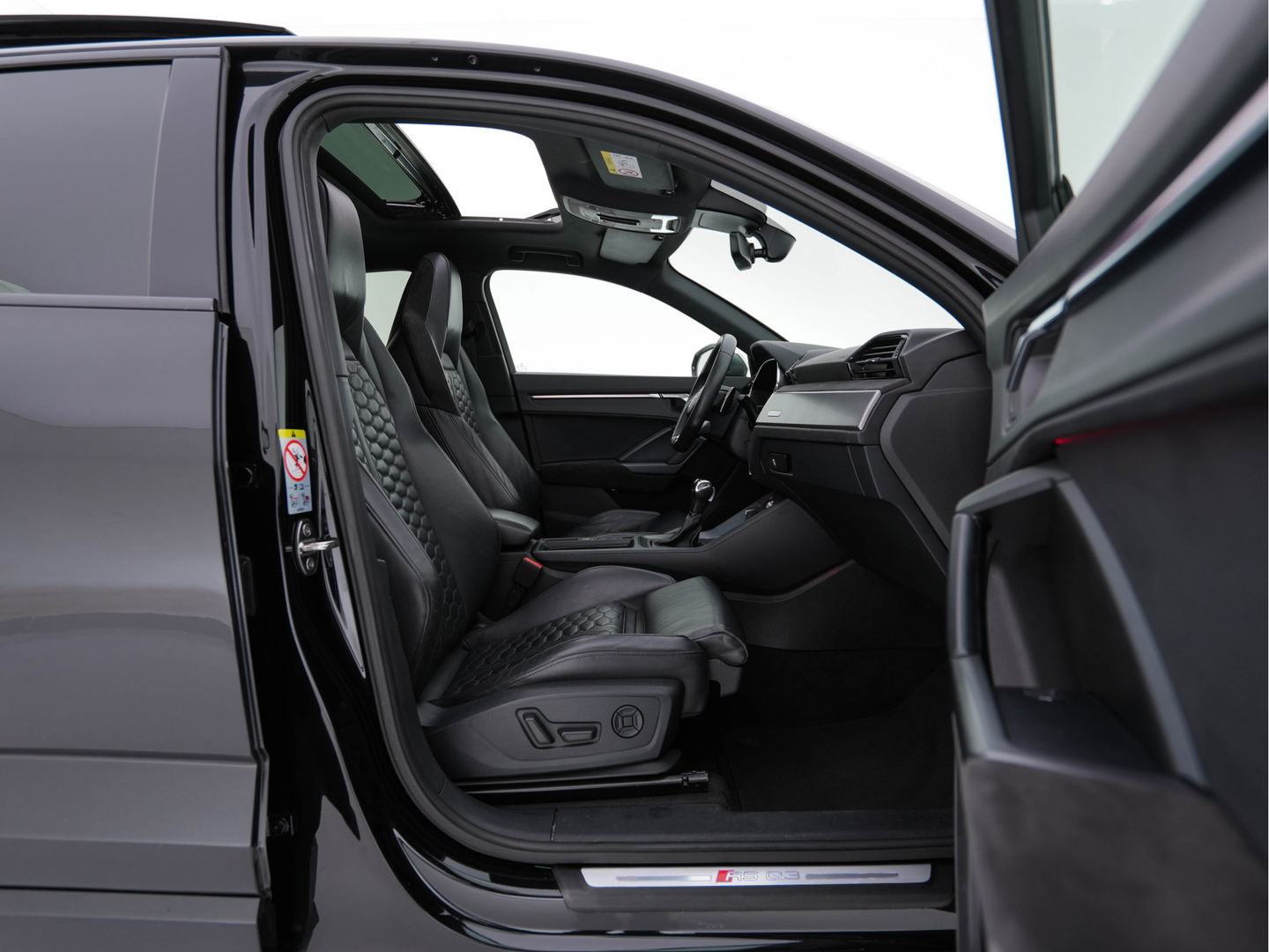 Audi RS Q3 Sportback TFSI quattro *PANO | LEATHER | FULL-LED | ADAPTIVE-CRUISE | BANG&OLUFSEN | TOP-VIEW | HEATED-SPORTSEATS | DIGI-COCKPIT | PRIVACY-GLASS | SHIFT-PADDLES | AMBIENT-LIGHT | ECC | PDC | 21''ALU*