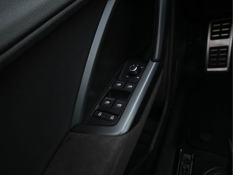 Audi RS Q3 Sportback TFSI quattro *PANO | LEATHER | FULL-LED | ADAPTIVE-CRUISE | BANG&OLUFSEN | TOP-VIEW | HEATED-SPORTSEATS | DIGI-COCKPIT | PRIVACY-GLASS | SHIFT-PADDLES | AMBIENT-LIGHT | ECC | PDC | 21''ALU*