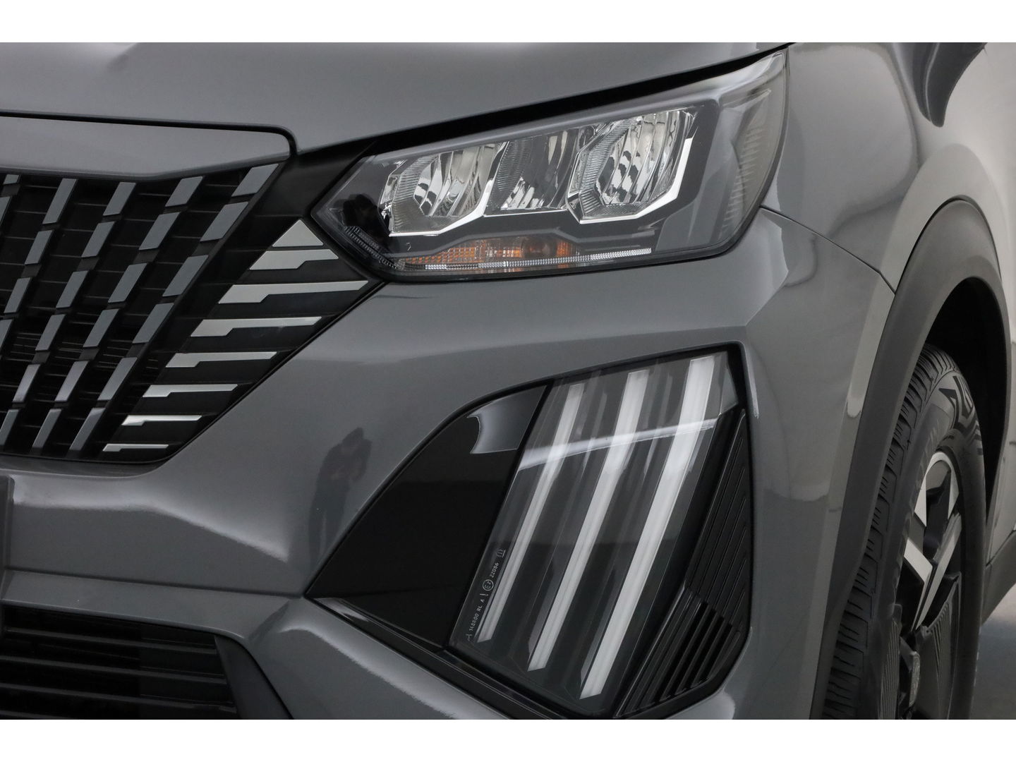 Peugeot 2008 1.2 PureTech 130 GT | Navi | Camera | Apple CarPlay | Afn. Trekhaak | All Seasons | Clima