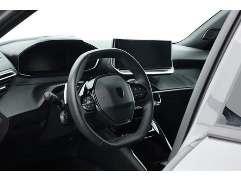 Peugeot 2008 1.2 PureTech 130 GT | Navi | Camera | Apple CarPlay | Afn. Trekhaak | All Seasons | Clima