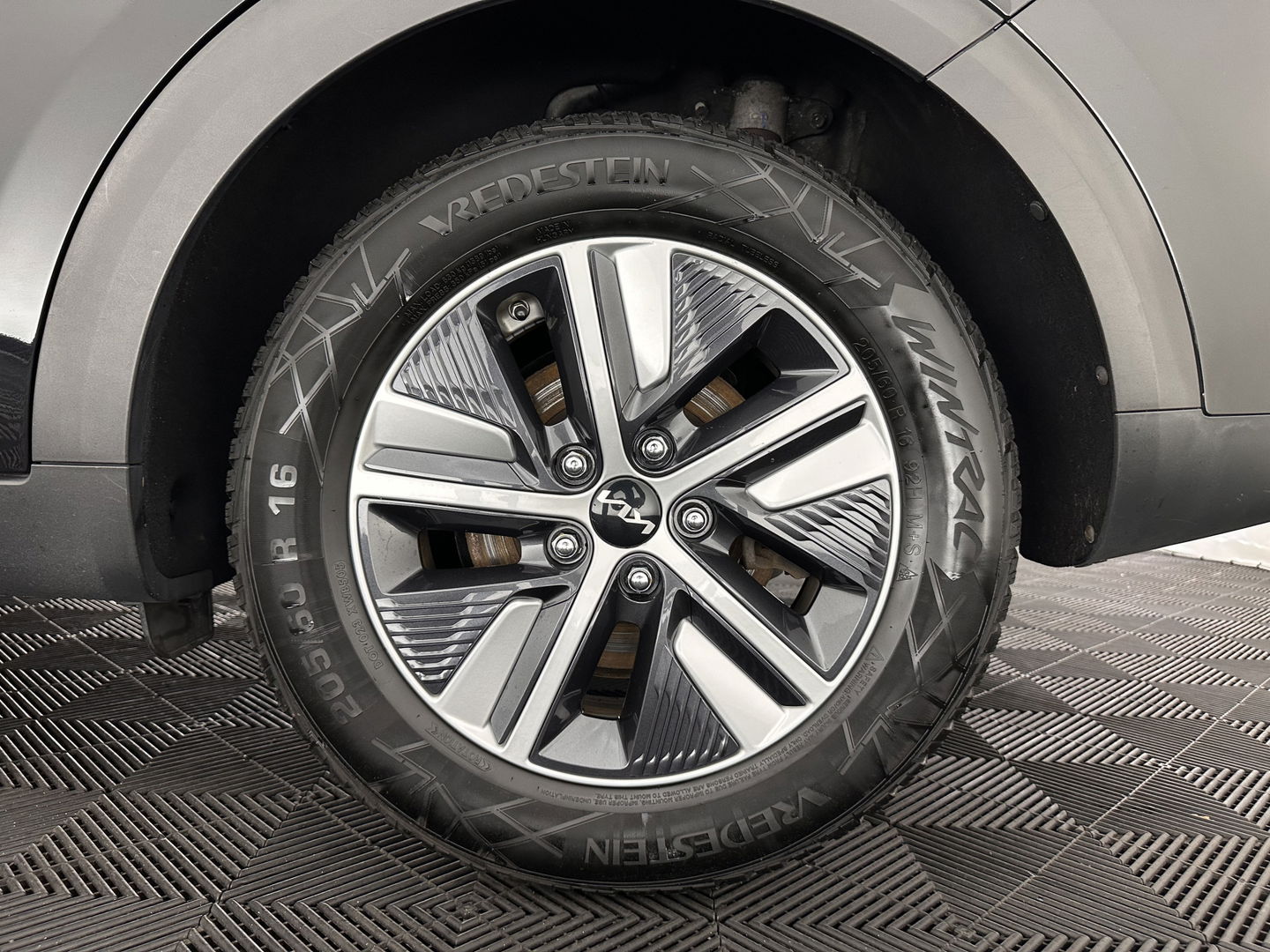 Kia Niro 1.6 GDi Hybrid Dynamic Line (INCL-BTW) Aut* LEATHER-FABRIC | NAVI-FULLMAP | CAMERA | DAB+ | KEYLESS | ECC | DIGI-COCKPIT | ADAPTIVE-CRUISE | HIFTPADDLES | LANE-ASSIST | PDC | 16''ALU*