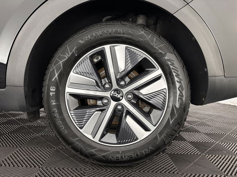 Kia Niro 1.6 GDi Hybrid Dynamic Line (INCL-BTW) Aut* LEATHER-FABRIC | NAVI-FULLMAP | CAMERA | DAB+ | KEYLESS | ECC | DIGI-COCKPIT | ADAPTIVE-CRUISE | HIFTPADDLES | LANE-ASSIST | PDC | 16''ALU*