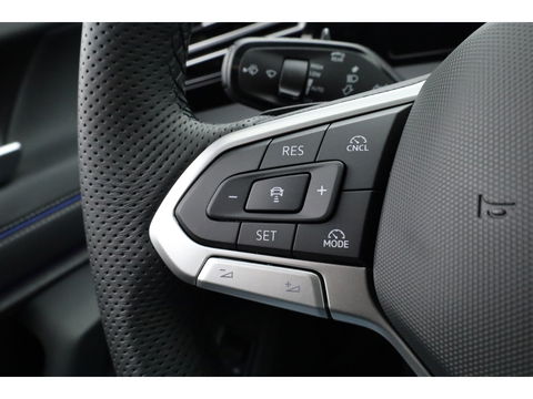 Volkswagen Tiguan 1.5 eHybrid R-Line Black Style 272pk | Pano | HUD | 360cam | Massage | Elek. Trekhaak | 20'' | Adapt. Cruise | Keyless |