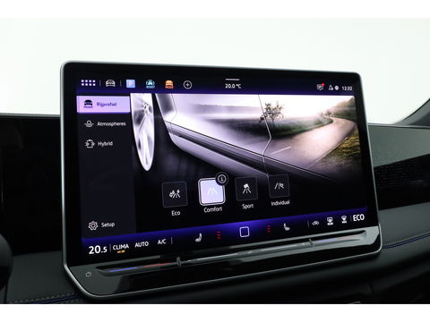 Volkswagen Tiguan 1.5 eHybrid R-Line Black Style 272pk | Pano | HUD | 360cam | Massage | Elek. Trekhaak | 20'' | Adapt. Cruise | Keyless |