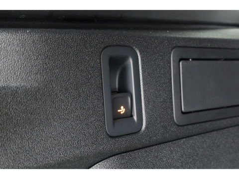 Volkswagen Tiguan 1.5 eHybrid R-Line Black Style 272pk | Pano | HUD | 360cam | Massage | Elek. Trekhaak | 20'' | Adapt. Cruise | Keyless |