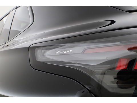 Volkswagen Tiguan 1.5 eHybrid R-Line Black Style 272pk | Pano | HUD | 360cam | Massage | Elek. Trekhaak | 20'' | Adapt. Cruise | Keyless |