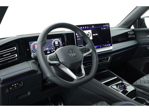 Volkswagen Tiguan 1.5 eHybrid R-Line Black Style 272pk | Pano | HUD | 360cam | Massage | Elek. Trekhaak | 20'' | Adapt. Cruise | Keyless |