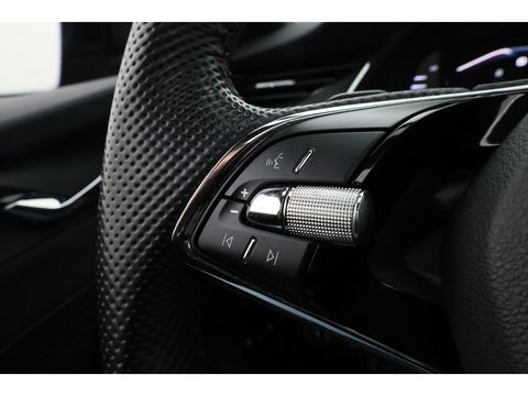 Škoda Octavia 1.4 TSI RS iV PHEV Business | Pano | HUD | Adapt. Cruise | Elek. Trekhaak | Keyless | Stoelverw. | NAV + CarPlay
