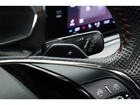 Škoda Octavia 1.4 TSI RS iV PHEV Business | Pano | HUD | Adapt. Cruise | Elek. Trekhaak | Keyless | Stoelverw. | NAV + CarPlay