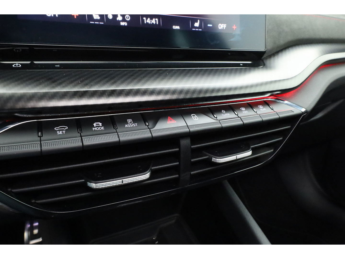 Škoda Octavia 1.4 TSI RS iV PHEV Business | Pano | HUD | Adapt. Cruise | Elek. Trekhaak | Keyless | Stoelverw. | NAV + CarPlay