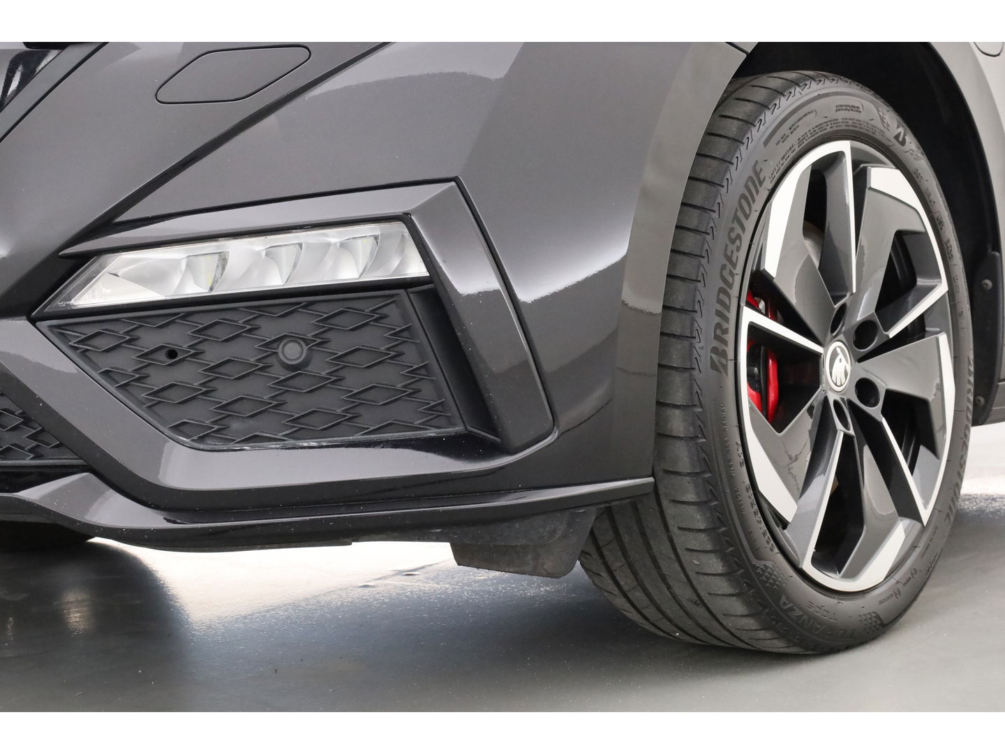 Škoda Octavia 1.4 TSI RS iV PHEV Business | Pano | HUD | Adapt. Cruise | Elek. Trekhaak | Keyless | Stoelverw. | NAV + CarPlay