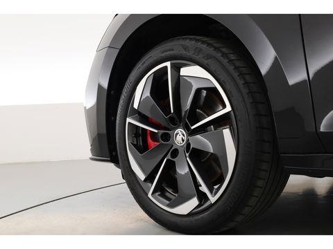 Škoda Octavia 1.4 TSI RS iV PHEV Business | Pano | HUD | Adapt. Cruise | Elek. Trekhaak | Keyless | Stoelverw. | NAV + CarPlay