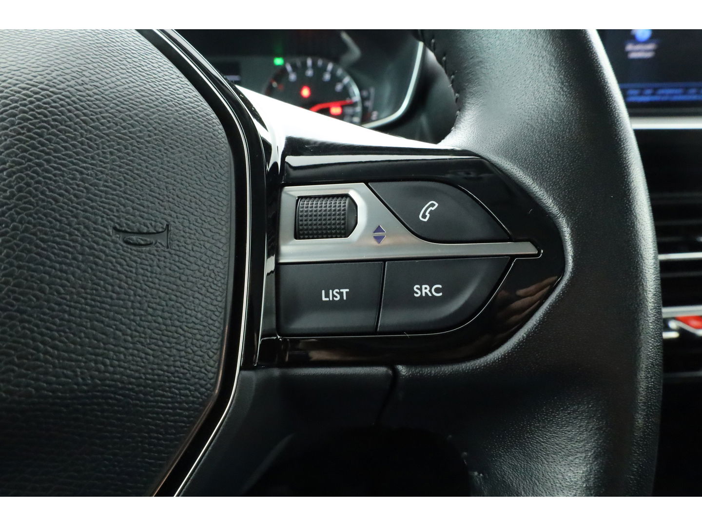 Peugeot 2008 1.5 BlueHDi Active | Navi by Apple CarPlay | Airco | Cruise Ctrl. | PDC A | LED | DAB