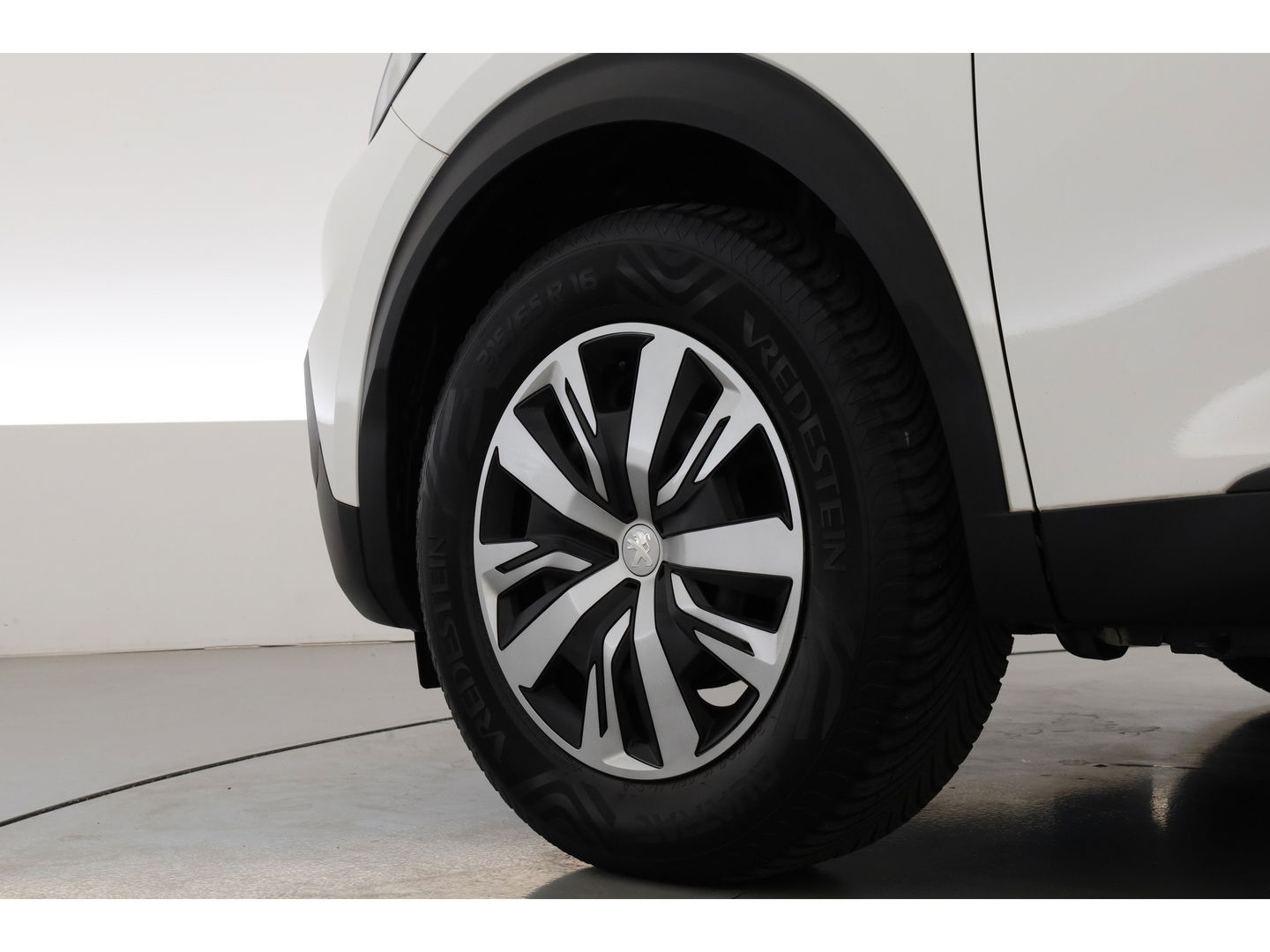 Peugeot 2008 1.5 BlueHDi Active | Navi by Apple CarPlay | Airco | Cruise Ctrl. | PDC A | LED | DAB