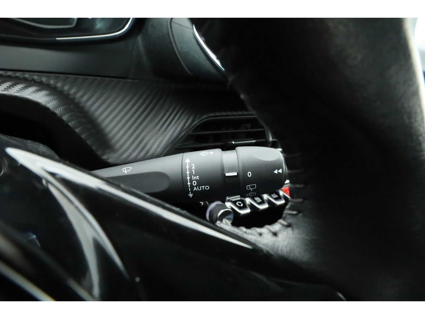 Peugeot 2008 1.2 PureTech Active | Apple CarPlay & Android Auto | Cruise Control | DAB | PDC+A | LED | Airco