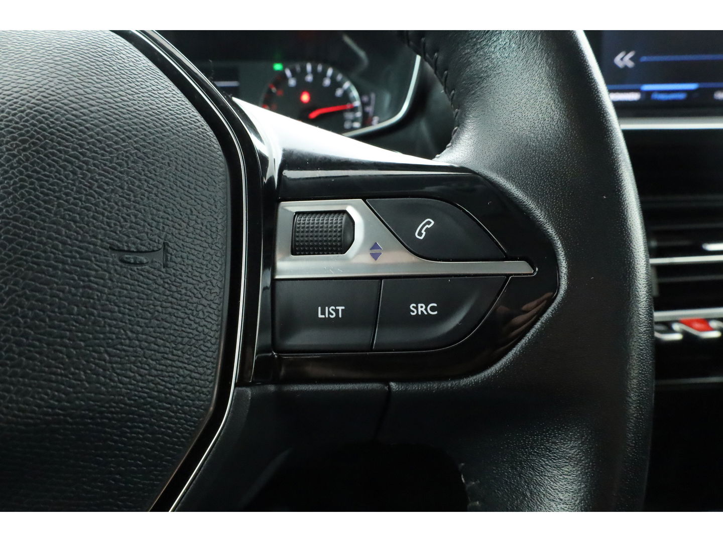 Peugeot 2008 1.2 PureTech Active | Apple CarPlay & Android Auto | Cruise Control | DAB | PDC+A | LED | Airco