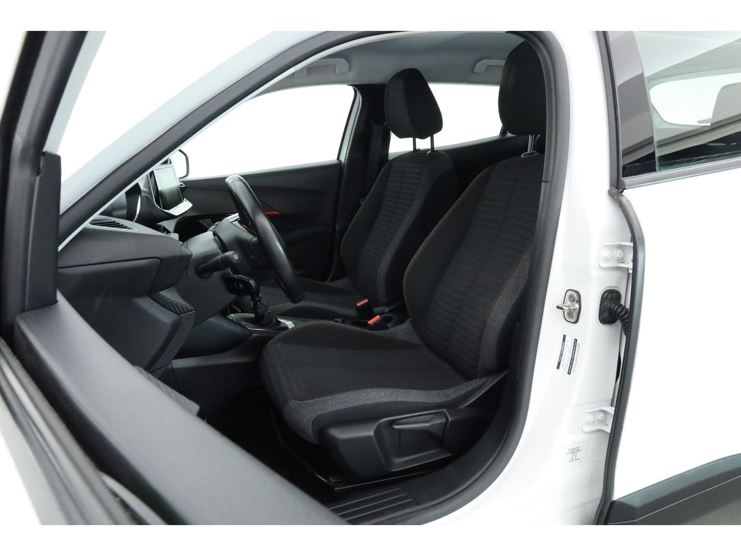 Peugeot 2008 1.2 PureTech Active | Apple CarPlay & Android Auto | Cruise Control | DAB | PDC+A | LED | Airco