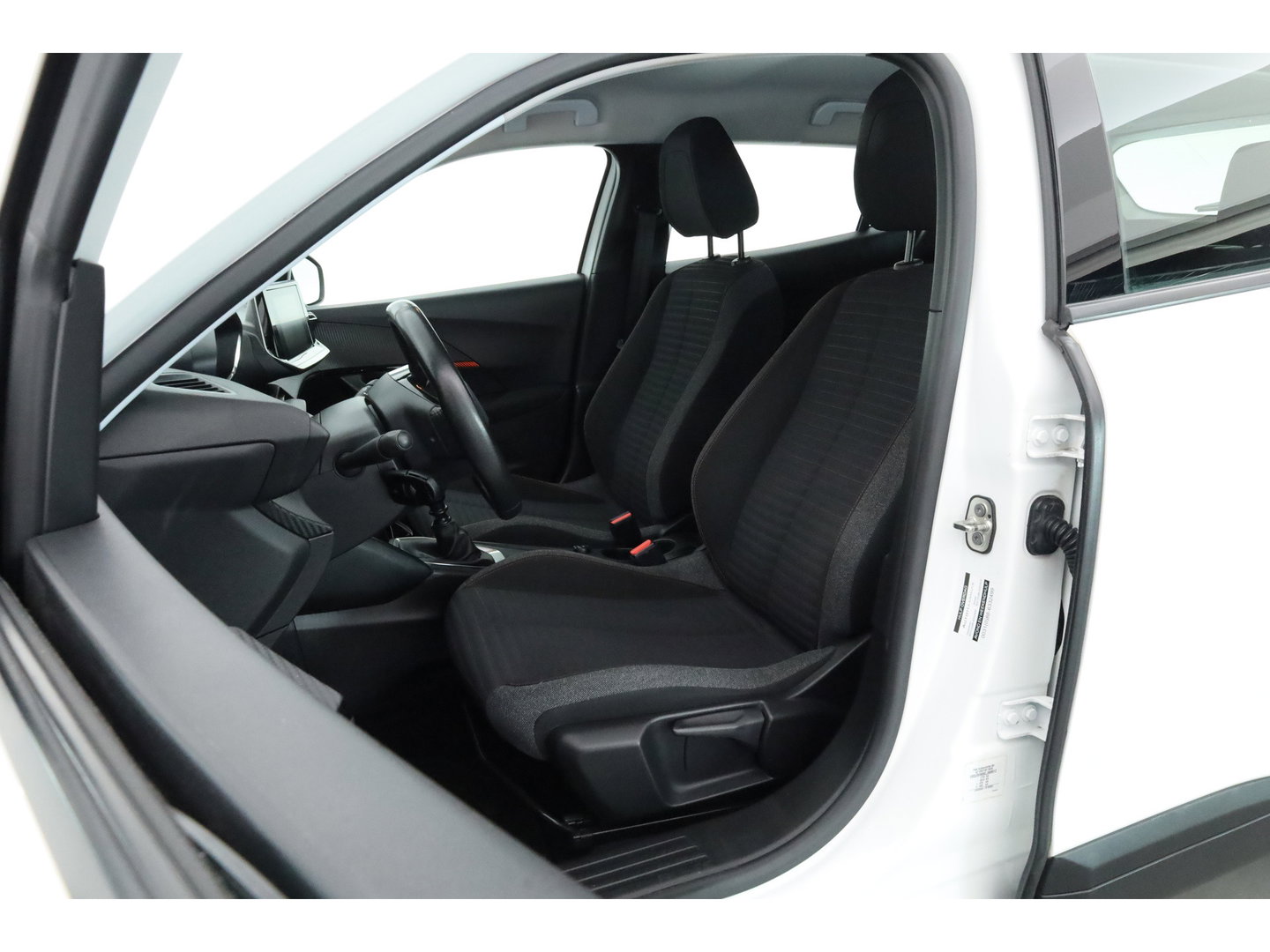 Peugeot 2008 1.2 PureTech Active | Apple CarPlay & Android Auto | Cruise Control | DAB | PDC+A | LED | Airco